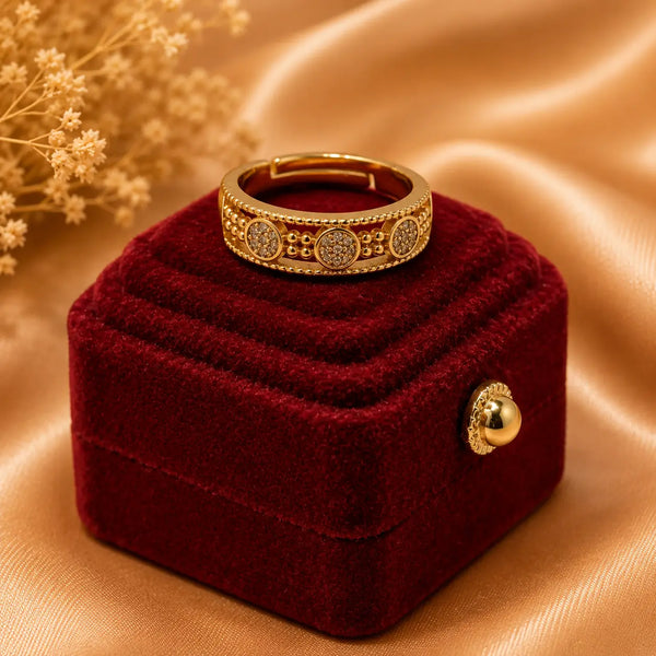 Luxury Circular Crystal Ring