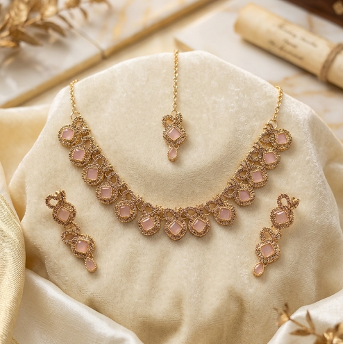 Royal Rose Heritage Gold-Plated Jewelry Set